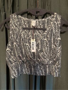Kate Quinn Women’s Beluga Fern Crop Top